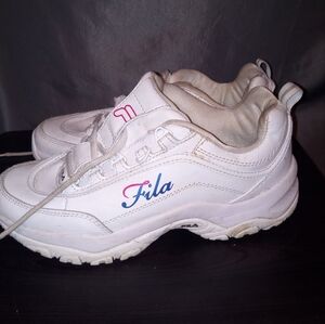 Fila tennis shoes size 7.5